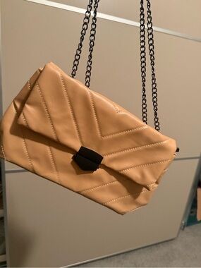 Quilted Tan Chain Shoulder Bag